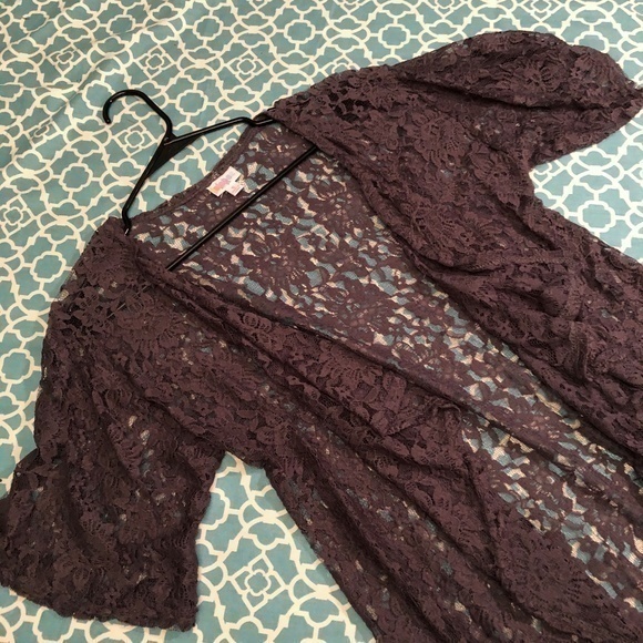 LuLaRoe Other - LULAROE Grey Lace Monroe Kimono Size Small